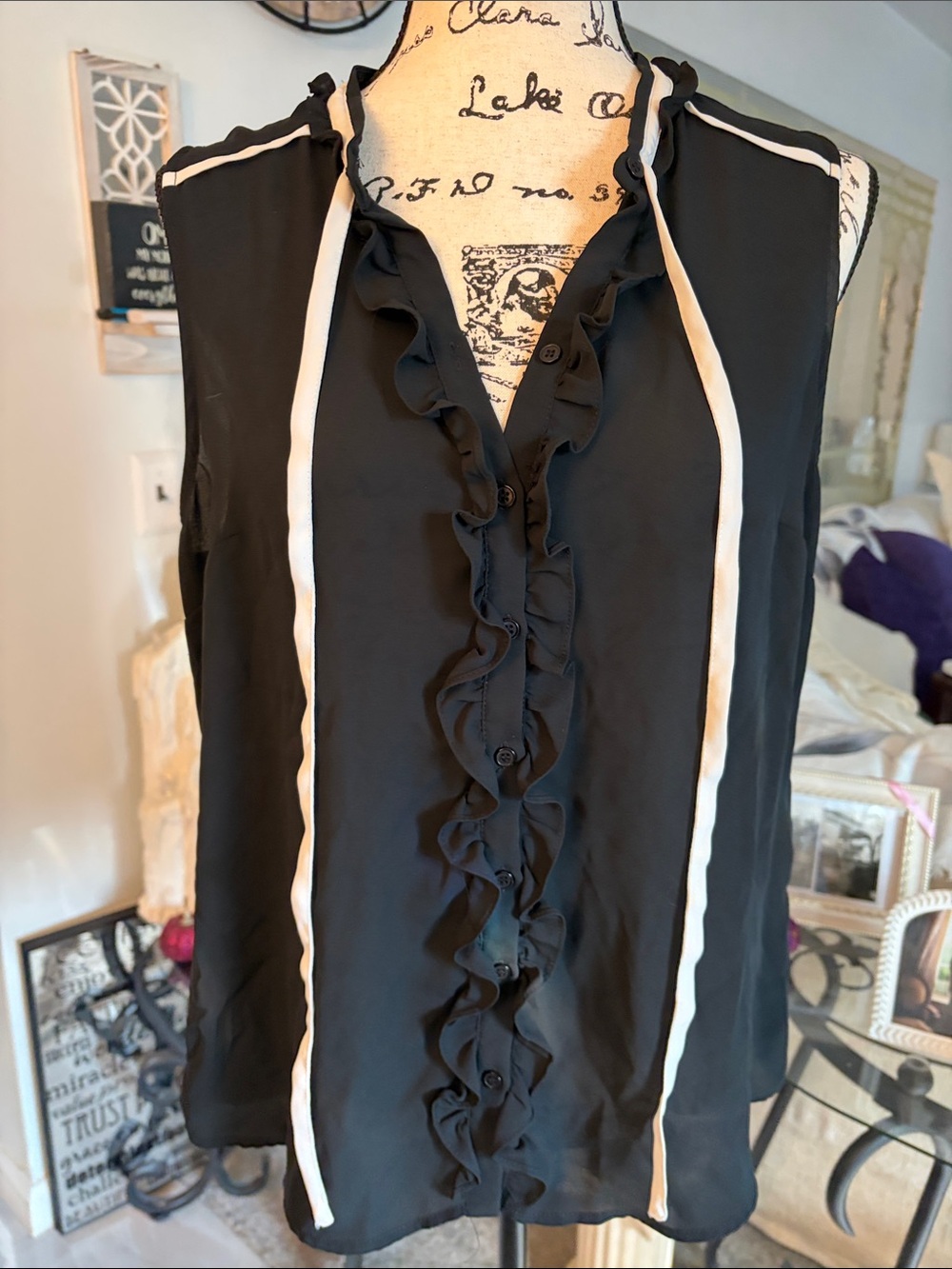 New York & Company Black Sleeveless Ruffle-Front Blouse with White Trim
